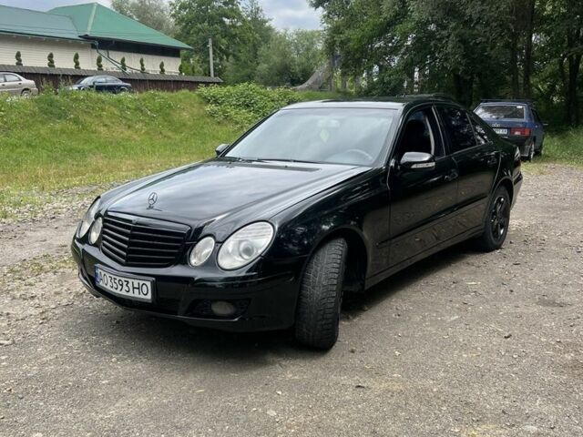 Черный Мерседес Е-Класс, объемом двигателя 1.8 л и пробегом 415 тыс. км за 5000 $, фото 1 на Automoto.ua