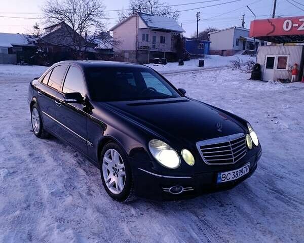 Чорний Мерседес Е-Клас, об'ємом двигуна 3 л та пробігом 337 тис. км за 8200 $, фото 1 на Automoto.ua