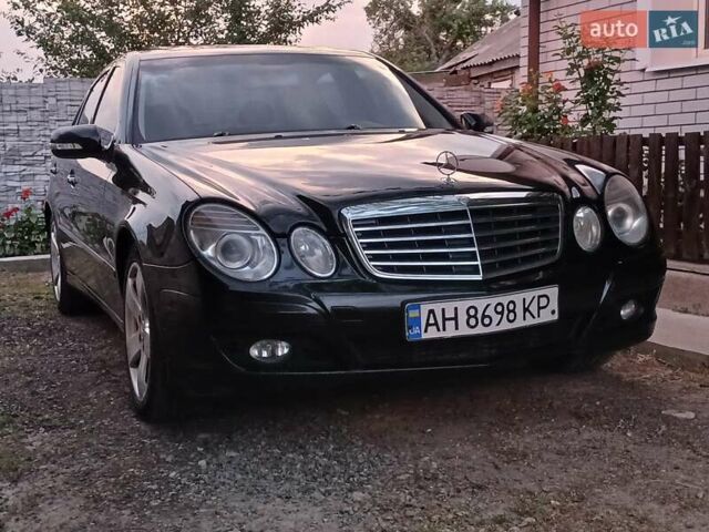 Чорний Мерседес Е-Клас, об'ємом двигуна 2.15 л та пробігом 330 тис. км за 10300 $, фото 1 на Automoto.ua