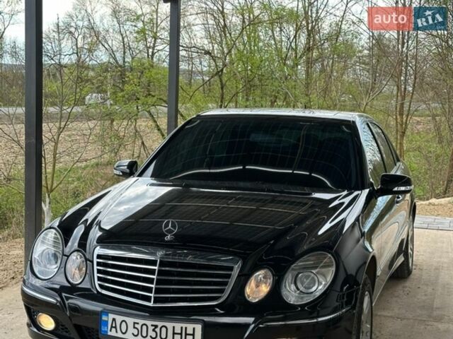 Черный Мерседес Е-Класс, объемом двигателя 2.15 л и пробегом 360 тыс. км за 9000 $, фото 1 на Automoto.ua
