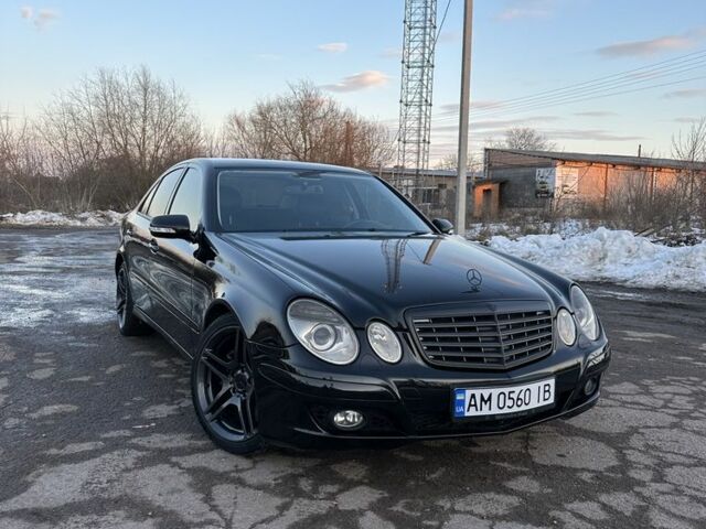 Чорний Мерседес Е-Клас, об'ємом двигуна 1.8 л та пробігом 235 тис. км за 6900 $, фото 1 на Automoto.ua