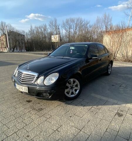 Черный Мерседес Е-Класс, объемом двигателя 2.15 л и пробегом 389 тыс. км за 6200 $, фото 1 на Automoto.ua