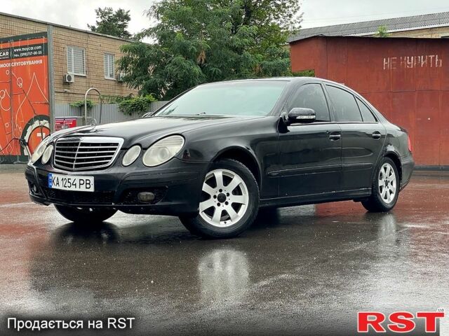 Черный Мерседес Е-Класс, объемом двигателя 1.8 л и пробегом 350 тыс. км за 4700 $, фото 1 на Automoto.ua