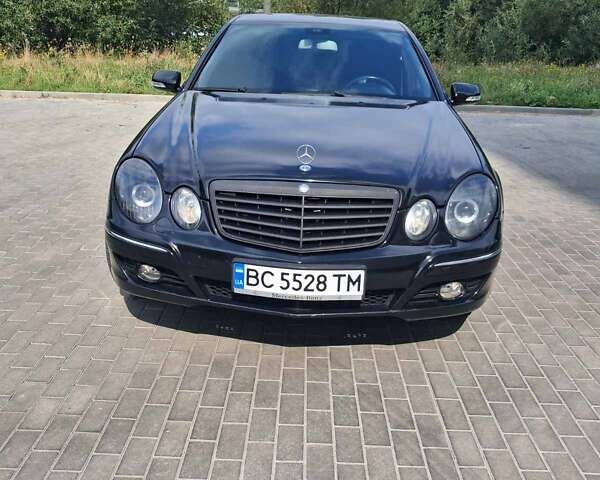 Черный Мерседес Е-Класс, объемом двигателя 2.15 л и пробегом 446 тыс. км за 8700 $, фото 1 на Automoto.ua