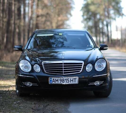 Черный Мерседес Е-Класс, объемом двигателя 2.9 л и пробегом 295 тыс. км за 9800 $, фото 1 на Automoto.ua