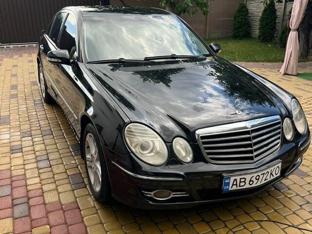 Чорний Мерседес Е-Клас, об'ємом двигуна 3 л та пробігом 250 тис. км за 5800 $, фото 1 на Automoto.ua