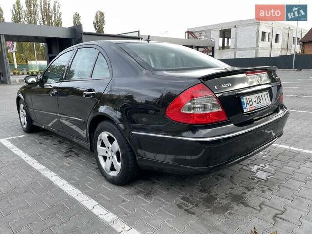 Чорний Мерседес Е-Клас, об'ємом двигуна 3 л та пробігом 183 тис. км за 9300 $, фото 1 на Automoto.ua