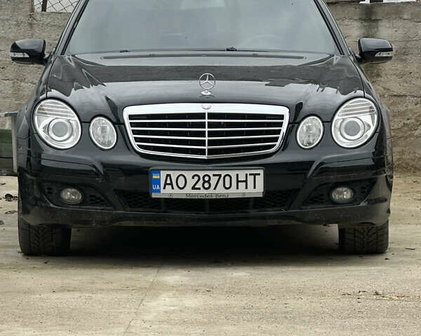 Черный Мерседес Е-Класс, объемом двигателя 2.15 л и пробегом 318 тыс. км за 9514 $, фото 1 на Automoto.ua