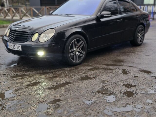 Черный Мерседес Е-Класс, объемом двигателя 1.8 л и пробегом 218 тыс. км за 7700 $, фото 1 на Automoto.ua