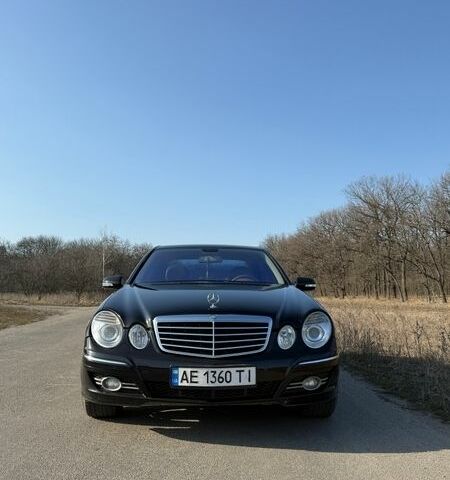 Черный Мерседес Е-Класс, объемом двигателя 2.99 л и пробегом 321 тыс. км за 9900 $, фото 1 на Automoto.ua