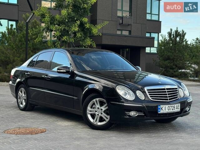 Чорний Мерседес Е-Клас, об'ємом двигуна 3 л та пробігом 320 тис. км за 8000 $, фото 1 на Automoto.ua