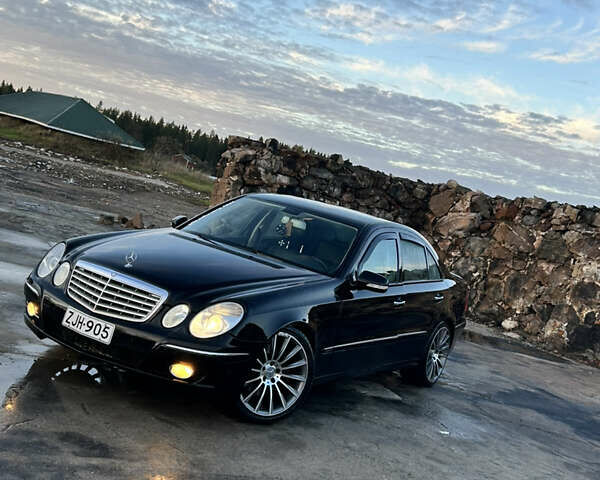 Чорний Мерседес Е-Клас, об'ємом двигуна 3 л та пробігом 370 тис. км за 5527 $, фото 1 на Automoto.ua