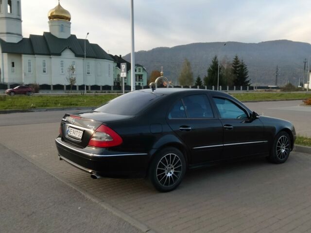 Чорний Мерседес Е-Клас, об'ємом двигуна 3 л та пробігом 267 тис. км за 8200 $, фото 1 на Automoto.ua