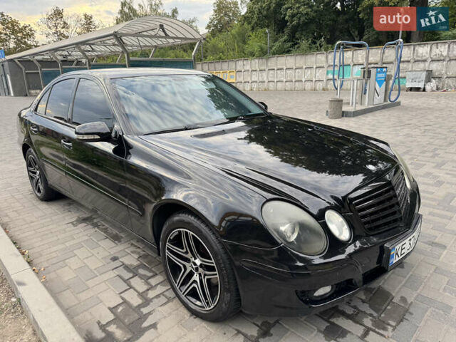 Черный Мерседес Е-Класс, объемом двигателя 2.15 л и пробегом 250 тыс. км за 7000 $, фото 1 на Automoto.ua