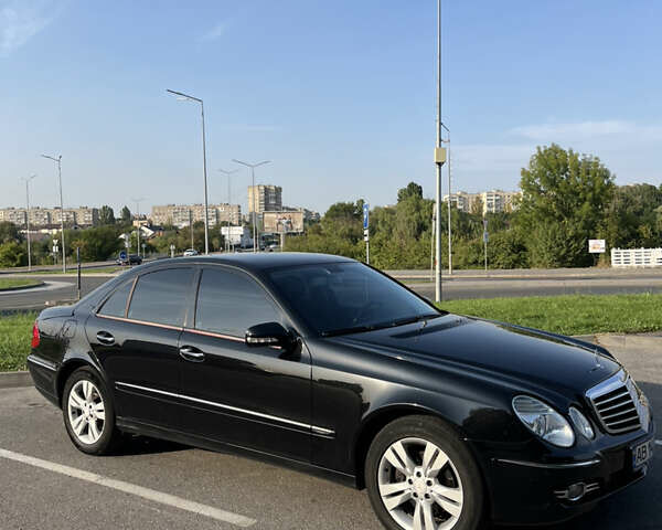Черный Мерседес Е-Класс, объемом двигателя 3 л и пробегом 273 тыс. км за 9500 $, фото 1 на Automoto.ua