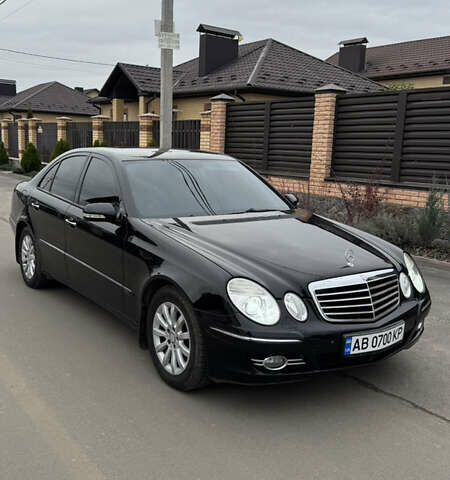 Чорний Мерседес Е-Клас, об'ємом двигуна 1.8 л та пробігом 125 тис. км за 10000 $, фото 1 на Automoto.ua
