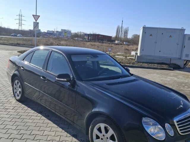 Чорний Мерседес Е-Клас, об'ємом двигуна 2.2 л та пробігом 334 тис. км за 2850 $, фото 1 на Automoto.ua