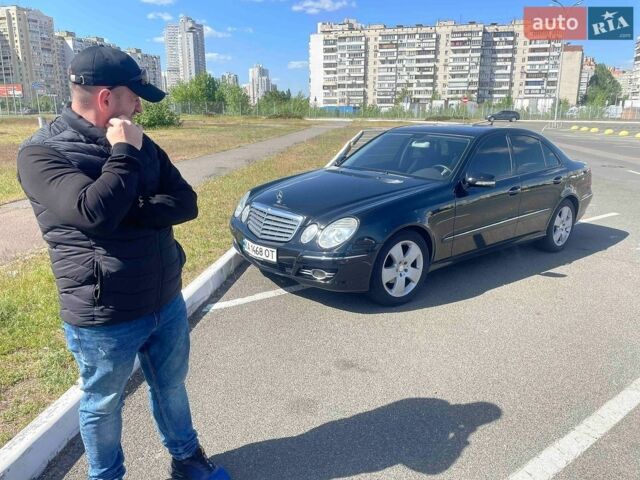 Черный Мерседес Е-Класс, объемом двигателя 3.2 л и пробегом 319 тыс. км за 8900 $, фото 1 на Automoto.ua