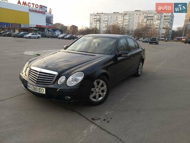Черный Мерседес Е-Класс, объемом двигателя 2.15 л и пробегом 295 тыс. км за 10500 $, фото 1 на Automoto.ua