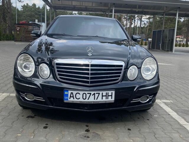 Черный Мерседес Е-Класс, объемом двигателя 2.99 л и пробегом 450 тыс. км за 8700 $, фото 1 на Automoto.ua