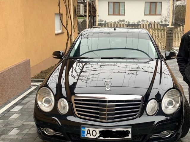 Черный Мерседес Е-Класс, объемом двигателя 0 л и пробегом 270 тыс. км за 9700 $, фото 1 на Automoto.ua