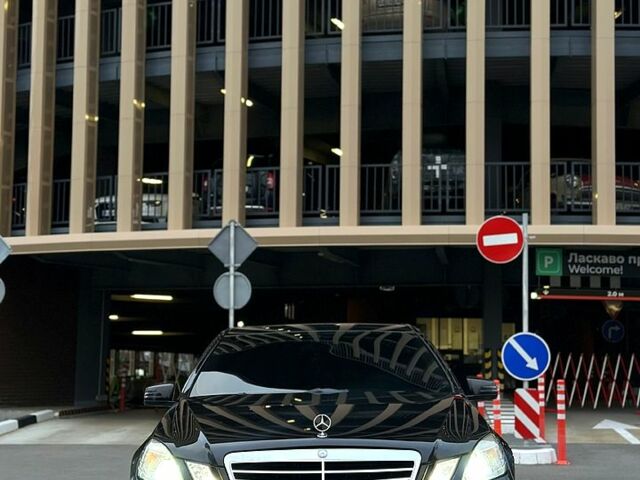 Черный Мерседес Е-Класс, объемом двигателя 2.1 л и пробегом 270 тыс. км за 11500 $, фото 1 на Automoto.ua