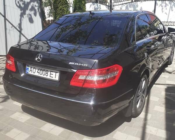 Черный Мерседес Е-Класс, объемом двигателя 2.15 л и пробегом 256 тыс. км за 12300 $, фото 1 на Automoto.ua