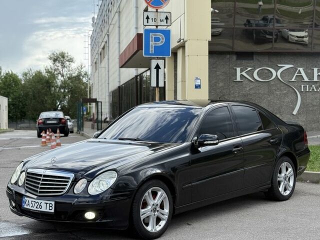 Черный Мерседес Е-Класс, объемом двигателя 1.8 л и пробегом 350 тыс. км за 6850 $, фото 1 на Automoto.ua