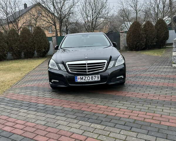 Мерседес Е-Класс 2009 в Черновцах на Automoto.ua Черный Мерседес Е-Класс, объемом двигателя 2.2 л и пробегом 265 тыс. км за 8300 $, фото 1 на Automoto.ua