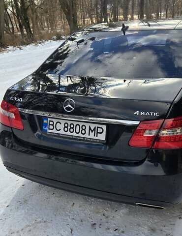 Чорний Мерседес Е-Клас, об'ємом двигуна 3.5 л та пробігом 216 тис. км за 12250 $, фото 1 на Automoto.ua