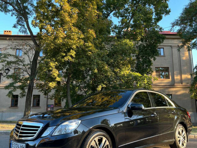Чорний Мерседес Е-Клас, об'ємом двигуна 3.5 л та пробігом 124 тис. км за 11500 $, фото 1 на Automoto.ua