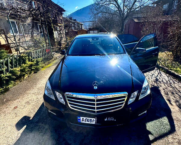 Чорний Мерседес Е-Клас, об'ємом двигуна 2.2 л та пробігом 230 тис. км за 10500 $, фото 1 на Automoto.ua