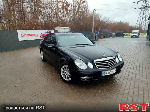 Чорний Мерседес Е-Клас, об'ємом двигуна 1.8 л та пробігом 386 тис. км за 9200 $, фото 1 на Automoto.ua