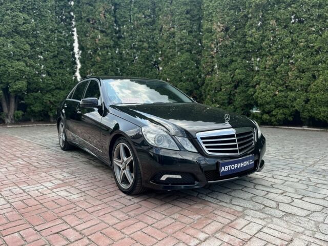 Чорний Мерседес Е-Клас, об'ємом двигуна 2.1 л та пробігом 288 тис. км за 12200 $, фото 1 на Automoto.ua