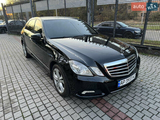 Мерседес Е-Класс 2009 в Запорожье на Automoto.ua Черный Мерседес Е-Класс, объемом двигателя 3 л и пробегом 230 тыс. км за 9500 $, фото 1 на Automoto.ua
