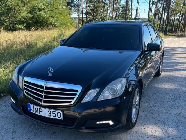 Чорний Мерседес Е-Клас, об'ємом двигуна 3 л та пробігом 419 тис. км за 6950 $, фото 1 на Automoto.ua