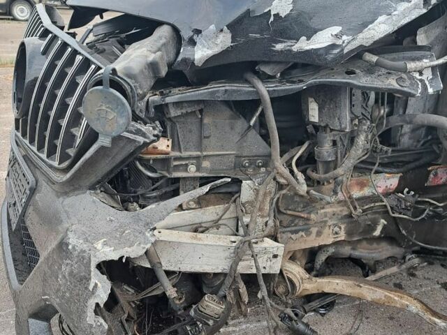 Чорний Мерседес Е-Клас, об'ємом двигуна 2.2 л та пробігом 280 тис. км за 3500 $, фото 1 на Automoto.ua