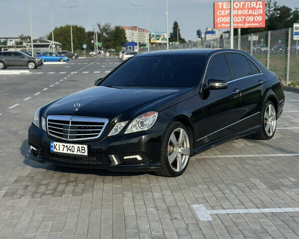 Черный Мерседес Е-Класс, объемом двигателя 3.5 л и пробегом 218 тыс. км за 14500 $, фото 1 на Automoto.ua