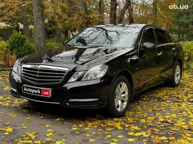 Мерседес Е-Класс 2010 в Киеве на Automoto.ua Черный Мерседес Е-Класс, объемом двигателя 2.1 л и пробегом 273 тыс. км за 12940 $, фото 1 на Automoto.ua