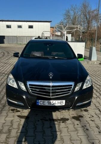 Чорний Мерседес Е-Клас, об'ємом двигуна 3 л та пробігом 330 тис. км за 14000 $, фото 1 на Automoto.ua