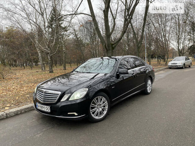 Черный Мерседес Е-Класс, объемом двигателя 2.14 л и пробегом 384 тыс. км за 10200 $, фото 1 на Automoto.ua