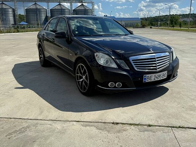 Чорний Мерседес Е-Клас, об'ємом двигуна 2.1 л та пробігом 380 тис. км за 9100 $, фото 1 на Automoto.ua