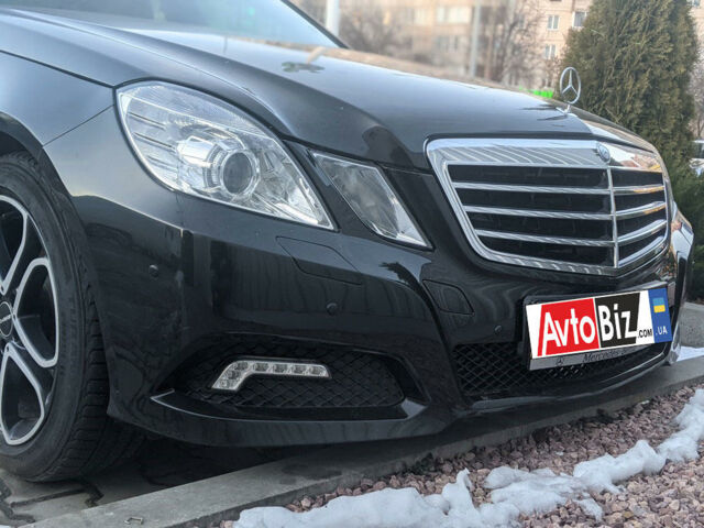 Чорний Мерседес Е-Клас, об'ємом двигуна 2.2 л та пробігом 89 тис. км за 14900 $, фото 1 на Automoto.ua