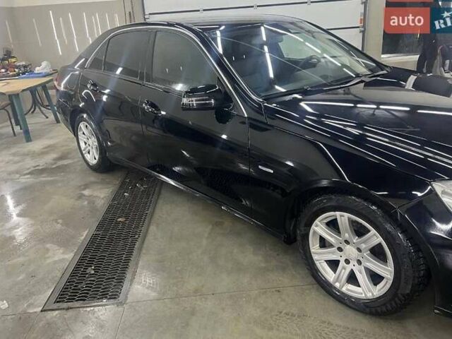 Мерседес Е-Клас 2010 у Одесі на Automoto.ua Чорний Мерседес Е-Клас, об'ємом двигуна 2.2 л та пробігом 400 тис. км за 11000 $, фото 1 на Automoto.ua
