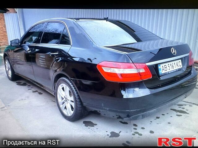 Черный Мерседес Е-Класс, объемом двигателя 2.1 л и пробегом 0 тыс. км за 10500 $, фото 1 на Automoto.ua