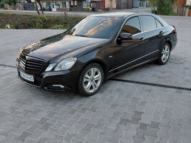 Чорний Мерседес Е-Клас, об'ємом двигуна 3 л та пробігом 320 тис. км за 8713 $, фото 1 на Automoto.ua