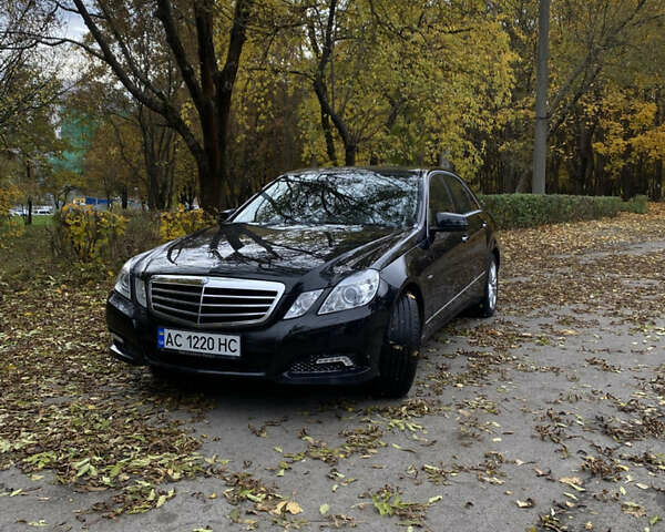 Мерседес Е-Клас 2010 у Луцьку на Automoto.ua Чорний Мерседес Е-Клас, об'ємом двигуна 2.99 л та пробігом 233 тис. км за 16500 $, фото 1 на Automoto.ua