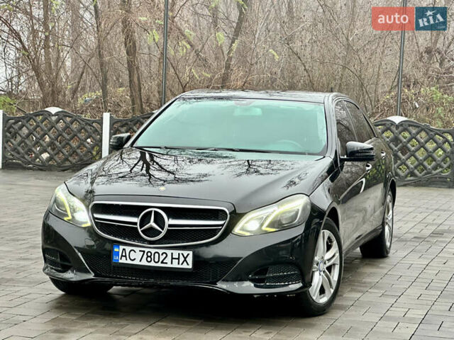 Черный Мерседес Е-Класс, объемом двигателя 2.2 л и пробегом 327 тыс. км за 11300 $, фото 1 на Automoto.ua