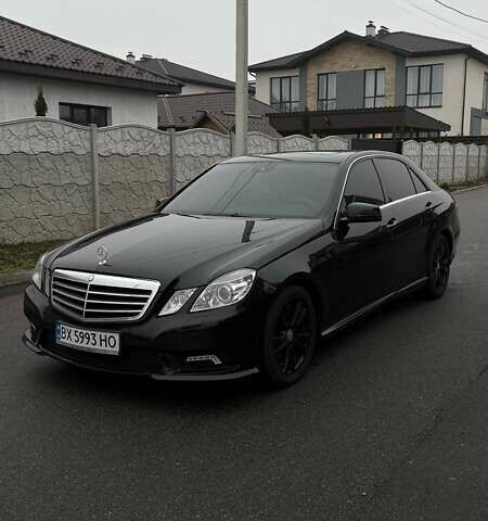 Чорний Мерседес Е-Клас, об'ємом двигуна 3.5 л та пробігом 215 тис. км за 13700 $, фото 1 на Automoto.ua