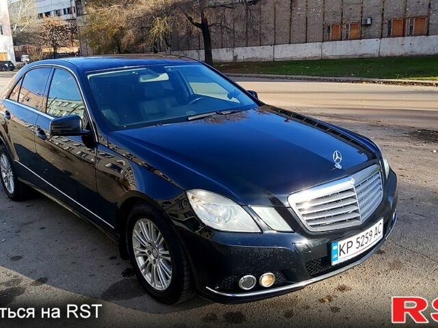 Чорний Мерседес Е-Клас, об'ємом двигуна 3 л та пробігом 241 тис. км за 9999 $, фото 1 на Automoto.ua